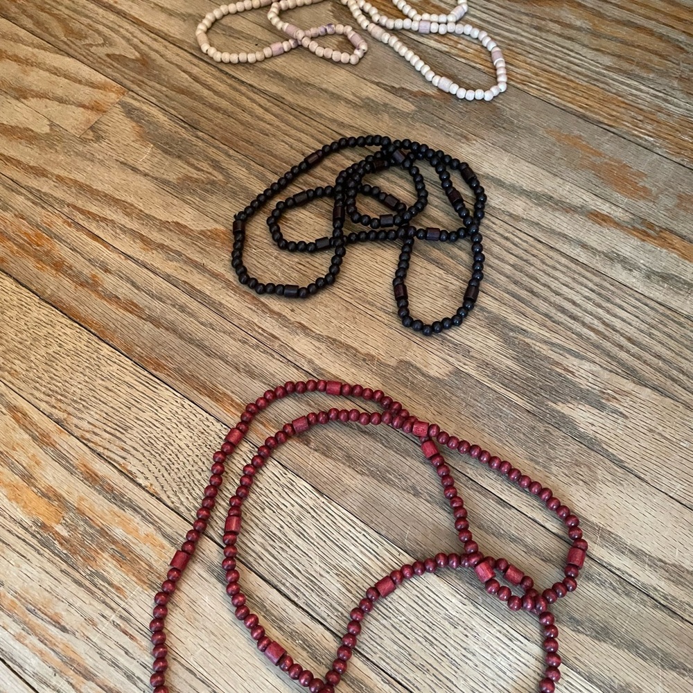 Beaded Necklaces (red, cream and black) - Picture 3 of 6